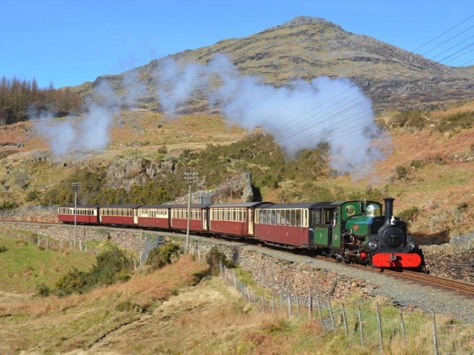 Snowdonia Miners Cottage Блайнай-Фестиньог Екстериор снимка