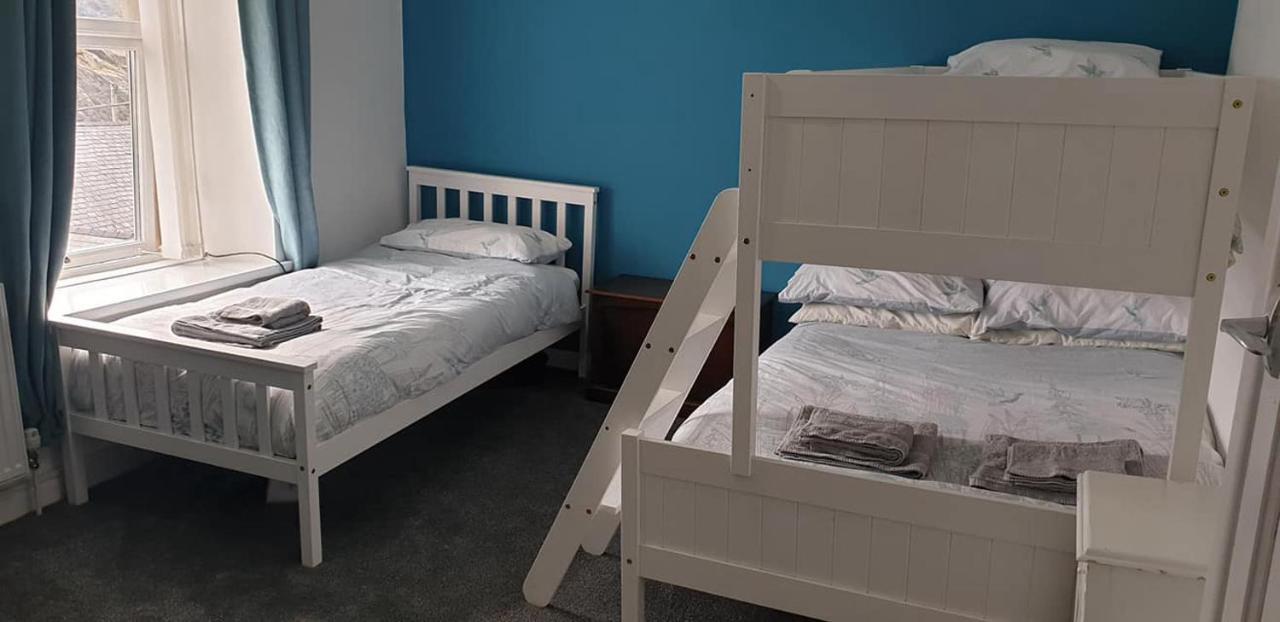 Snowdonia Miners Cottage Блайнай-Фестиньог Екстериор снимка